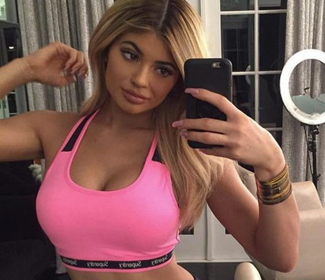 Kylie Jenner considering removal of ribs